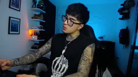 zac_muller1 online show from February 14, 7:03 am