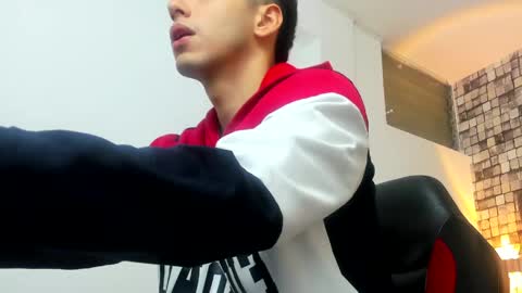 zack_isback online show from April 13, 7:58 pm