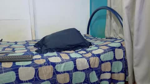 ZackMontiel07 online show from December 19, 9:39 am