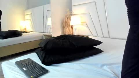 zahir_ashar online show from October 30, 11:33 am