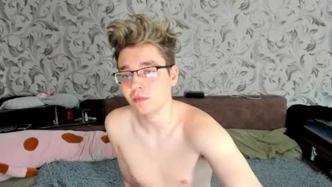 Ethan online show from May 30, 5:40 am