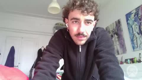 zeta214 online show from February 10, 11:48 am