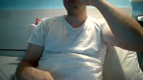 Snapshot of zeus00811 chatting on September 28, 5:49 am zeus online show from September 28, 5:49 am