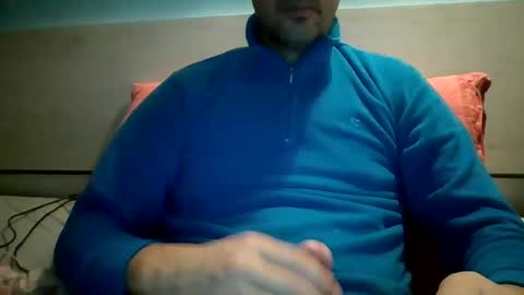 Snapshot of zeus00811 chatting on January 31, 6:46 am zeus online show from January 31, 6:46 am