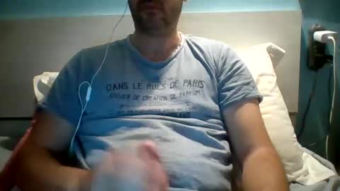 Snapshot of zeus00811 chatting on October 26, 5:31 am zeus online show from October 26, 5:31 am