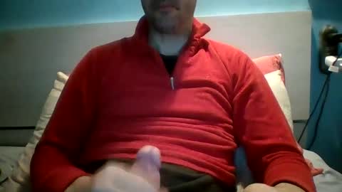 Snapshot of zeus00811 chatting on March 5, 6:23 am zeus online show from March 5, 6:23 am