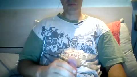 Snapshot of zeus00811 chatting on September 21, 5:07 am zeus online show from September 21, 5:07 am