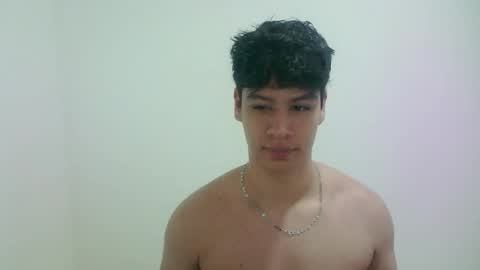 zeus_183 online show from February 26, 4:14 am