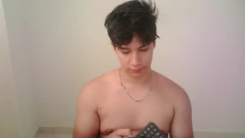 zeus_183 online show from July 11, 8:44 pm