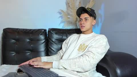 Zeus Brant online show from April 10, 2:02 pm