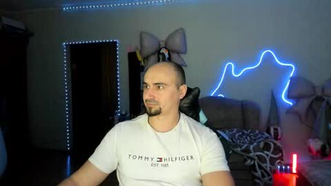 Ziesh online show from February 12, 7:09 pm