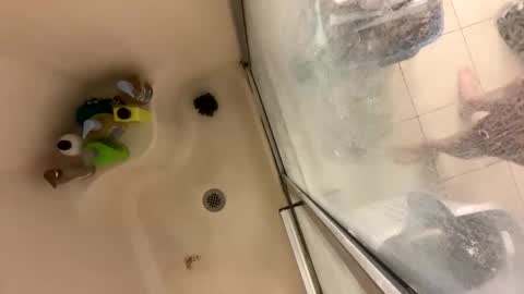 here4fun online show from March 3, 11:50 am