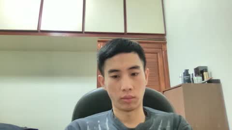 Snapshot of zseszsesz chatting on December 16, 3:22 pm Z online show from December 16, 3:22 pm