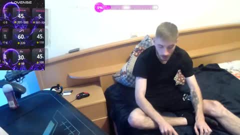 Zuzmoe online show from December 21, 10:18 pm