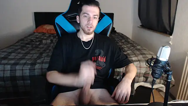 AlbanerYaro45 online show from January 24, 11:45 pm