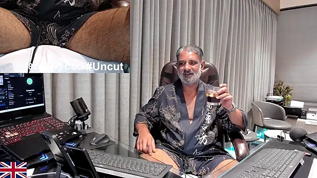 OnlineBossUK online show from April 17, 9:50 pm