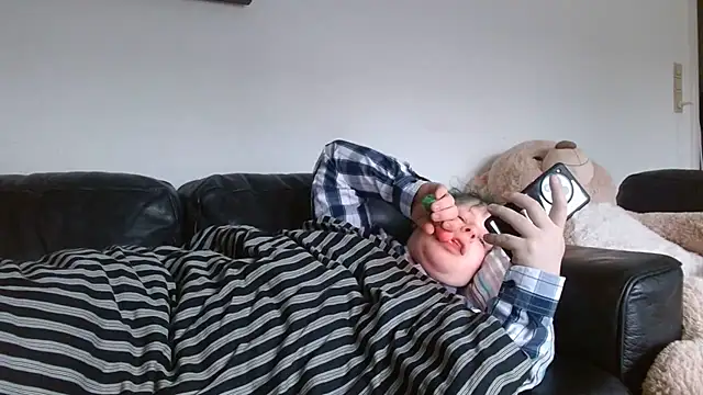 StarZ15 online show from February 10, 11:15 am