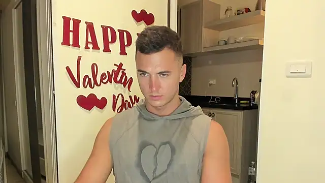 paulblack21 online show from February 9, 7:07 pm