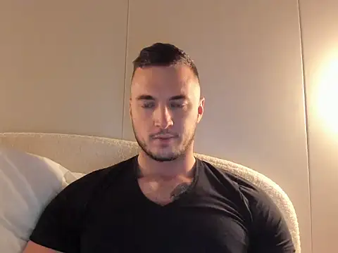 paulblack21 online show from April 9, 8:37 pm