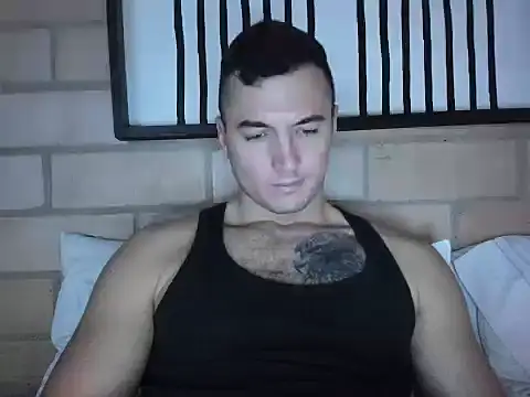 paulblack21 online show from April 18, 7:58 pm