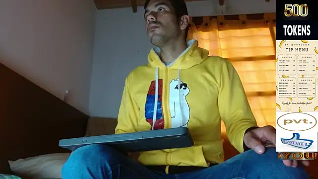 JohanyLatino online show from May 13, 10:18 pm