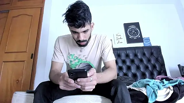 JohanyLatino online show from January 9, 4:28 pm