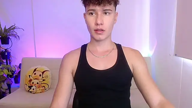 adrian morelly online show from December 4, 7:21 pm