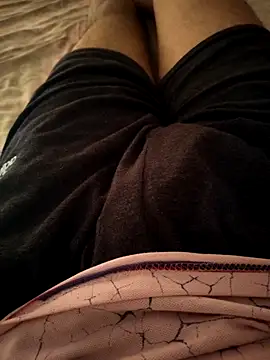 Snapshot of Horny_boy321 chatting on September 28, 9:18 am Horny boy321 online show from September 28, 9:18 am