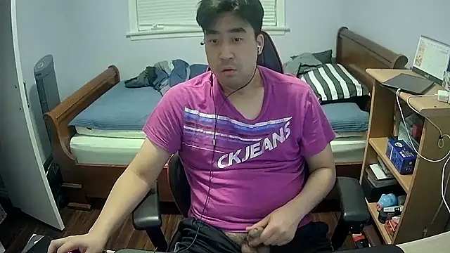 Koreanboy171 online show from February 26, 4:47 am