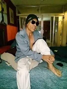 pibelatinboy online show from October 18, 5:34 am