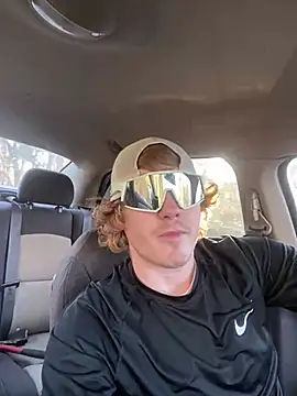 hottestcouplevaa online show from January 8, 9:01 pm