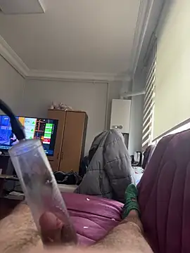 Snapshot of strange6696 chatting on January 14, 11:53 am strange6696 online show from January 14, 11:53 am