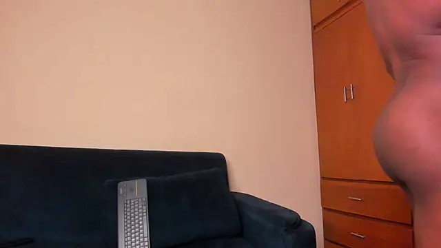 Tyler Waka01 online show from May 30, 3:28 am