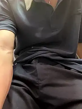 wSilEliaXm online show from December 9, 6:23 am