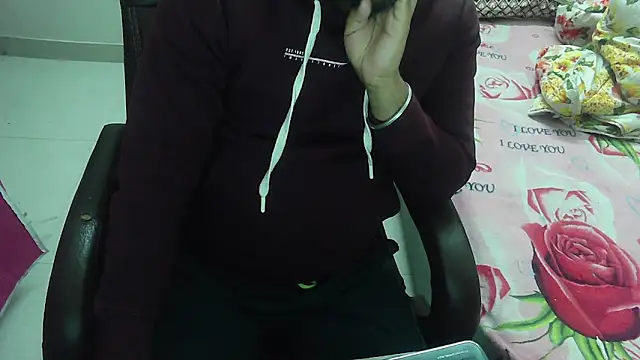 Snapshot of rentarob chatting on February 14, 2:02 pm rentarob online show from February 14, 2:02 pm