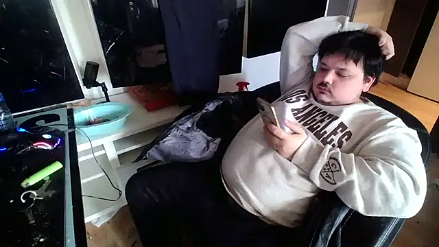 Bebemickey75 online show from March 28, 5:13 pm