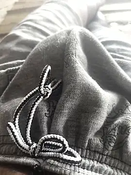 SILENT FUCKER 01 online show from March 3, 8:00 am