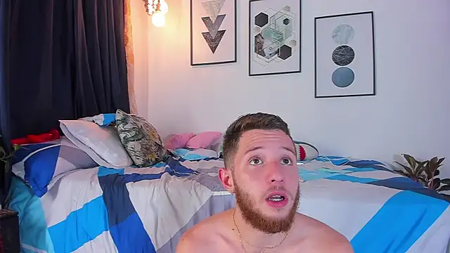 Snapshot of Juan_Castano chatting on December 13, 9:36 am Juan Castano online show from December 13, 9:36 am