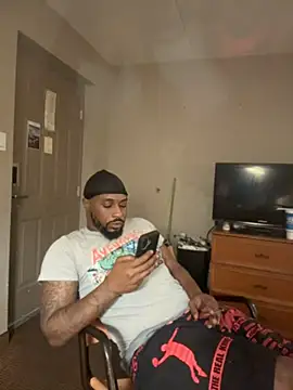 Stressreliever82 online show from June 17, 5:42 am