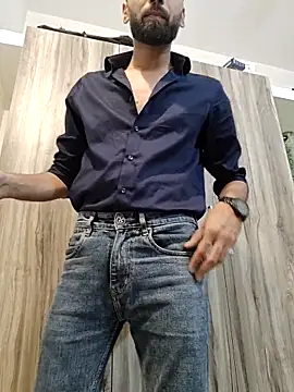 18 couple sex online show from May 31, 11:16 pm
