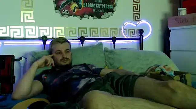 Snapshot of erotico69xxx chatting on March 13, 9:16 pm erotico69xxx online show from March 13, 9:16 pm