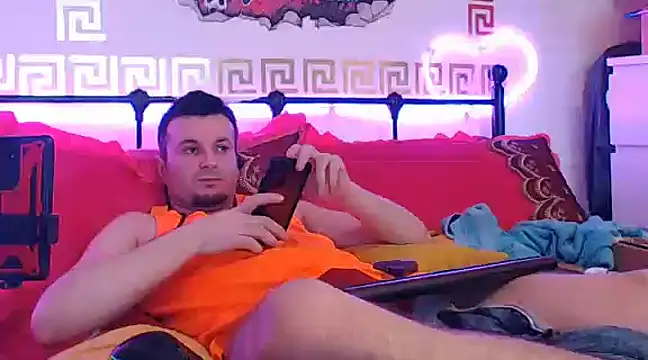 Snapshot of erotico69xxx chatting on December 31, 11:17 pm erotico69xxx online show from December 31, 11:17 pm