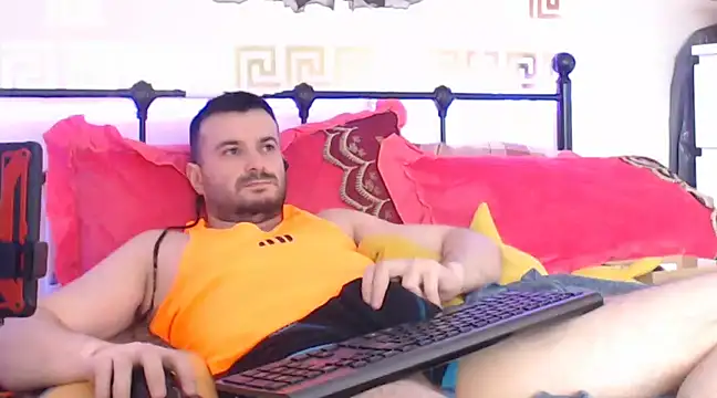 Snapshot of erotico69xxx chatting on December 19, 12:01 pm erotico69xxx online show from December 19, 12:01 pm