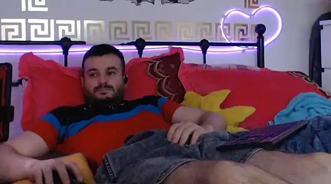 Snapshot of erotico69xxx chatting on December 21, 1:53 pm erotico69xxx online show from December 21, 1:53 pm