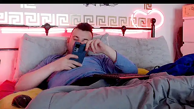 Snapshot of erotico69xxx chatting on September 23, 10:42 pm erotico69xxx online show from September 23, 10:42 pm