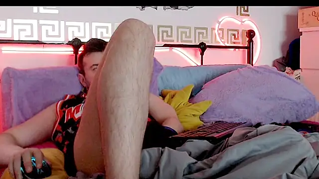 Snapshot of erotico69xxx chatting on October 16, 12:29 am erotico69xxx online show from October 16, 12:29 am