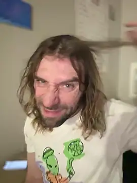 4kUsh2Fashion0 online show from January 23, 12:41 pm