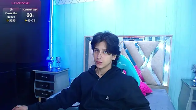 alex 477 online show from March 19, 11:57 am