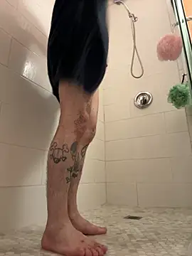 Crackkers online show from November 3, 5:44 am