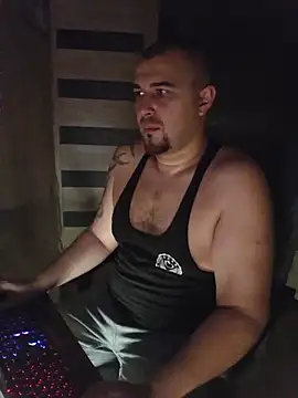 Foxyshaved online show from October 31, 5:09 am